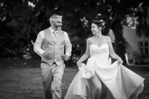 photo mariage noir et blanc chateau de morey